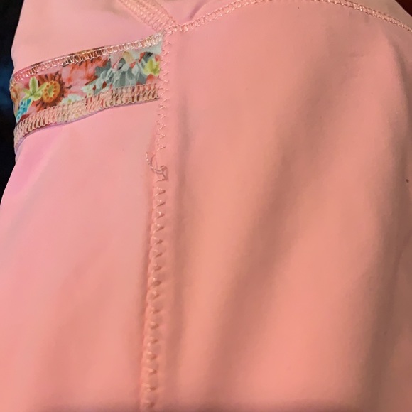 LULULEMON - Pink Scuba Tank with Floral Pattern on back - Picture 4 of 4